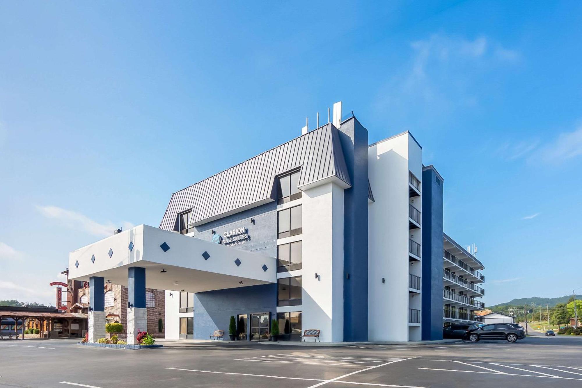 Clarion Inn & Suites Near The Leconte Center Pigeon Forge Esterno foto